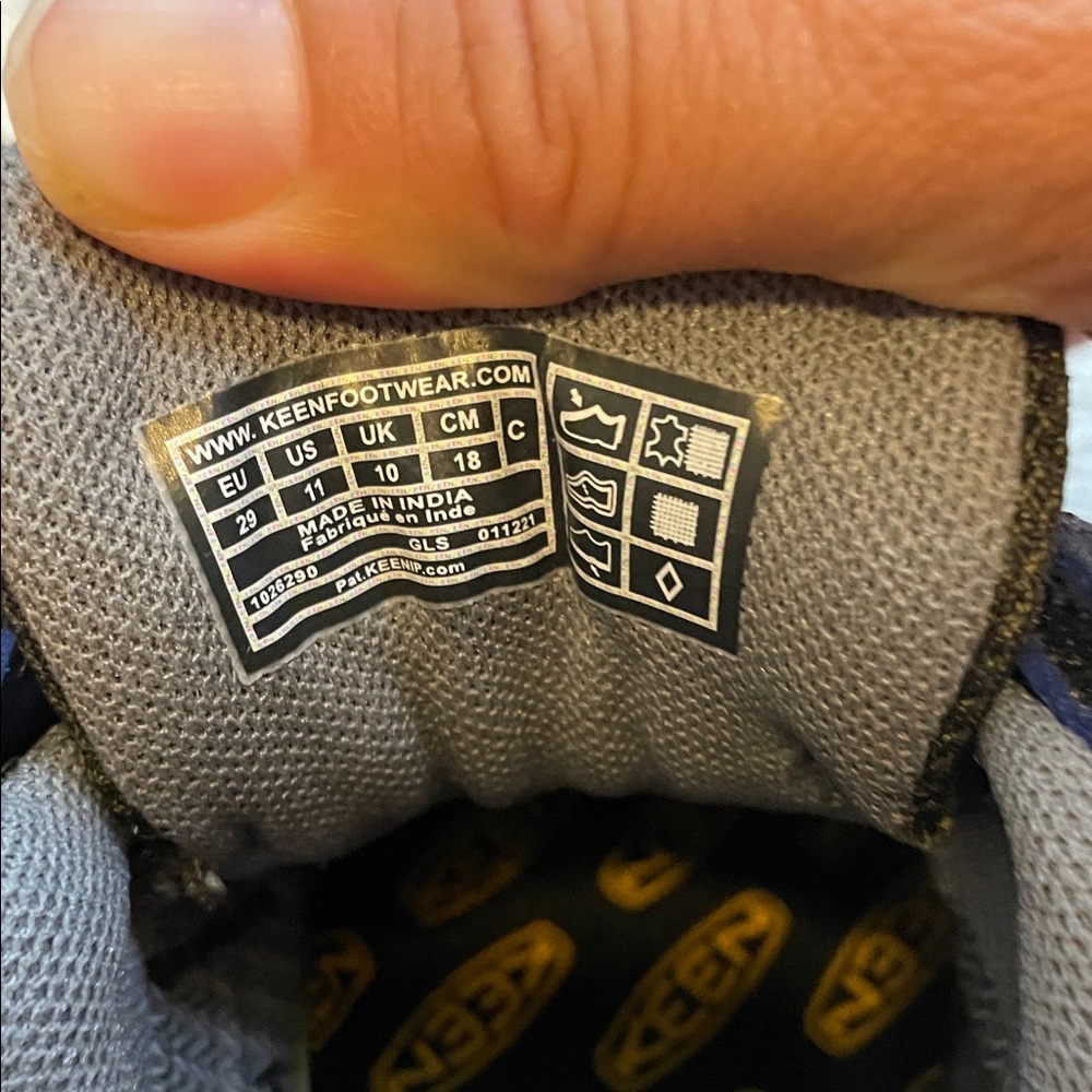 Keen Kids' Navy and Black Sneakers NWOT - Picture 7 of 8